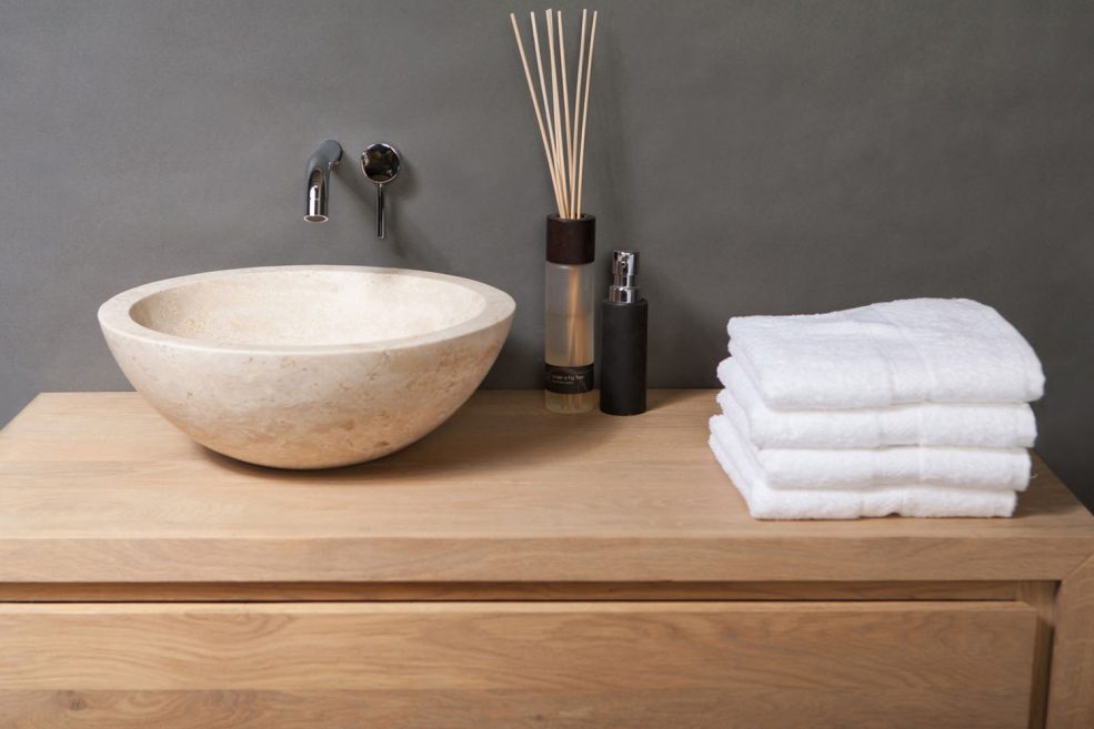 وشویی رنگ روشن