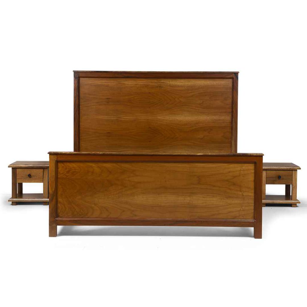 تخت خواب چوبی شیوا